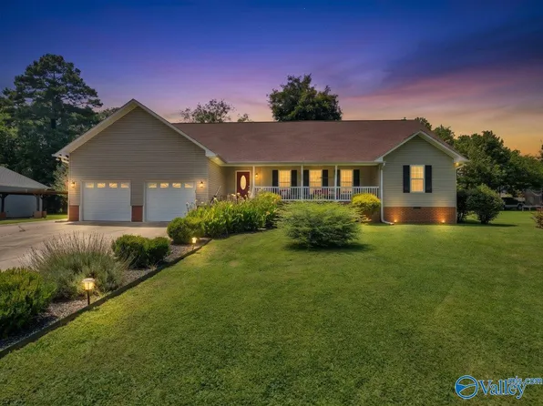 908 S Kyle St, Scottsboro, AL 35768