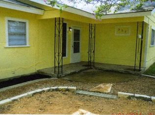 907 Linden St, Bastrop, TX 78602