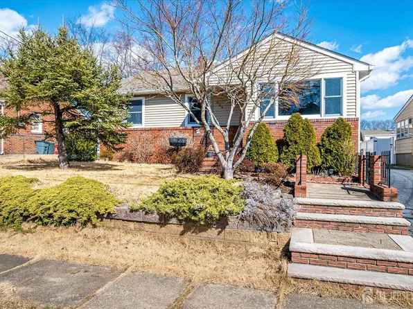 529 Roosevelt St, Roselle Park, NJ 07204