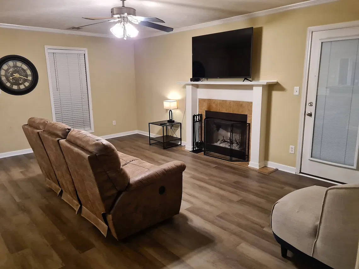 3 bed, 1367 sqft, $1,700 — Photo 4