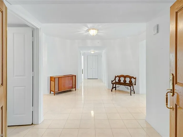 7515 Pelican Bay Blvd #2A — Photo 12