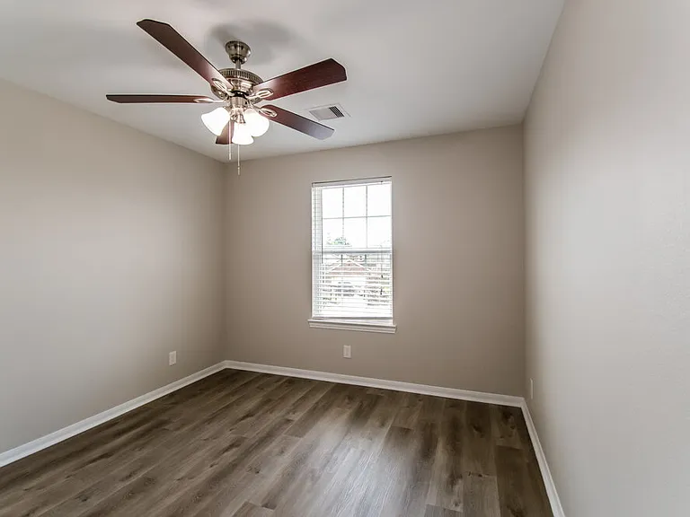 323 Ginseng Ln — Photo 12