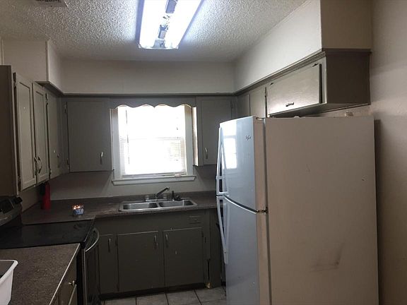 4th image of 3212 Sunday St