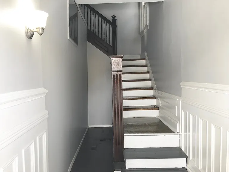 242 Ashland Ave #1 — Photo 9