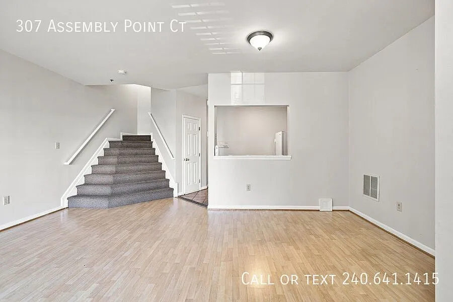 Lovely 3 BR/2.5 BA Townhome in Odenton! — Photo 3