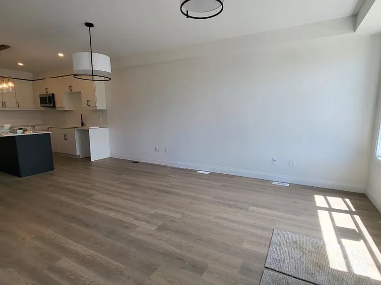 3900 Savoy St #127 — Photo 7