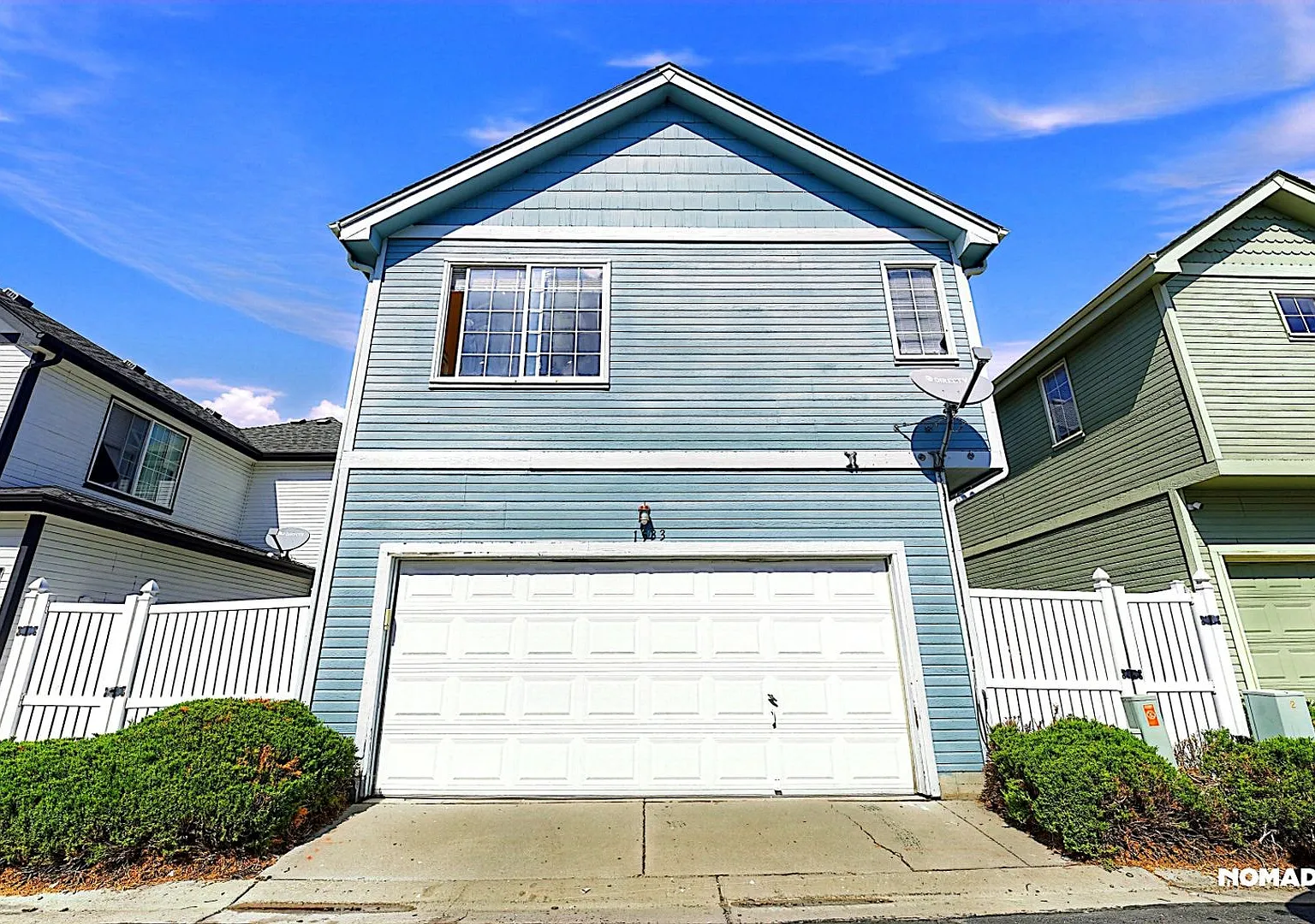 Charming 4BR House in Aurora — Photo 2