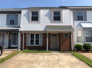 4882 Woods Edge Rd, Virginia Beach, VA 23462