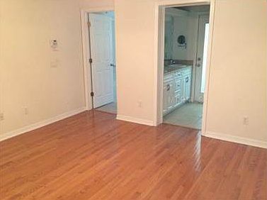 5th image of 3902 Crestwood Dr