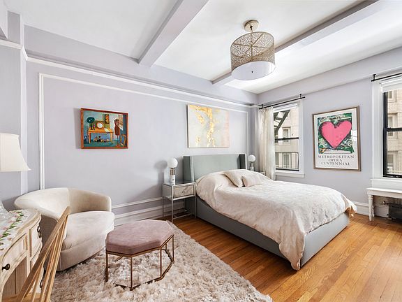 3rd image of 150 W 55th St #5E