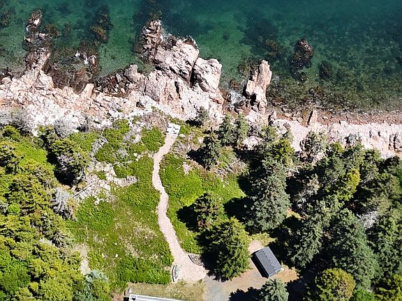 3rd image of 162 Red Point Road