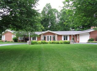 120 Woodhaven Dr, Sidney, OH 45365