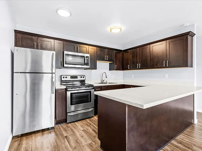 2500 Dana St — Photo 17