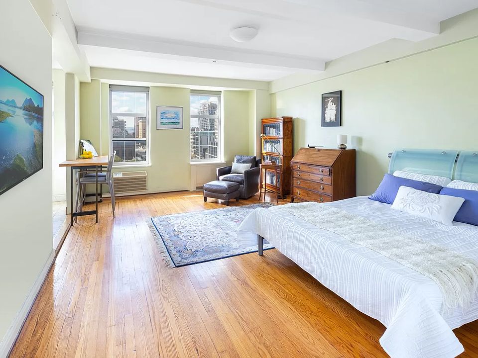 1st image of 465 W 23rd St APT 10E