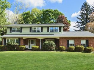 4 Angela Ct, Monsey, NY 10952