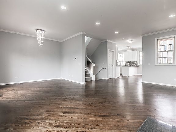 2nd image of 1800 W Diversey Pkwy Unit I