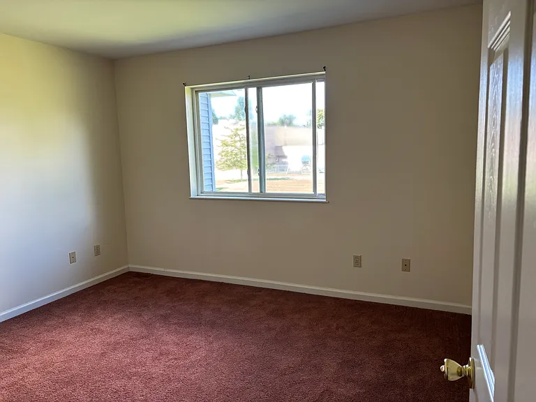 108 Glen Combe Cir — Photo 7