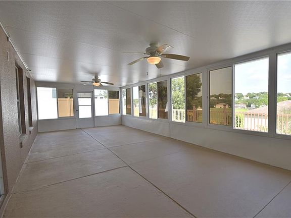 4th image of 2044 Country Brook Ave