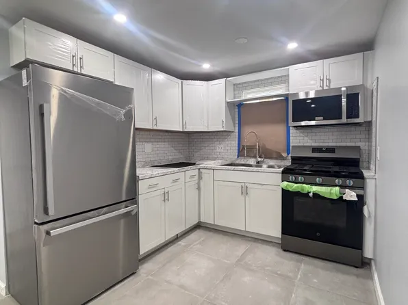 (undisclosed Address), Hamden, CT 06514