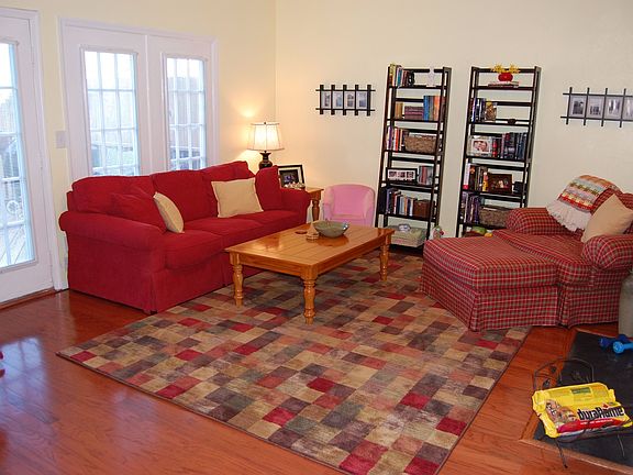 5th image of 751 S Lake Cir