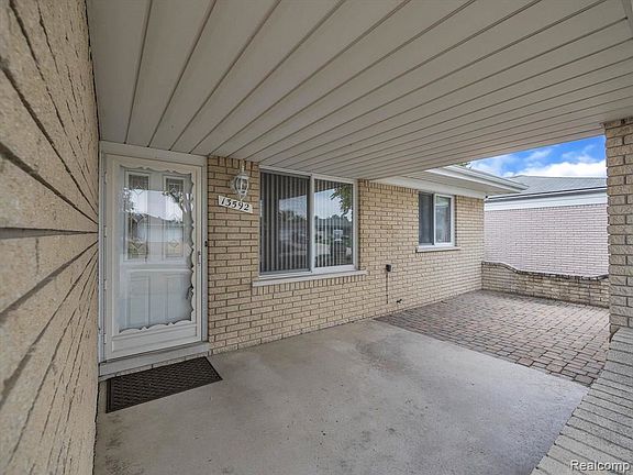 5th image of 13592 Ascot Dr