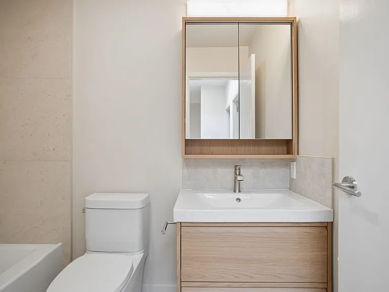 1070 Cypress St — Photo 19