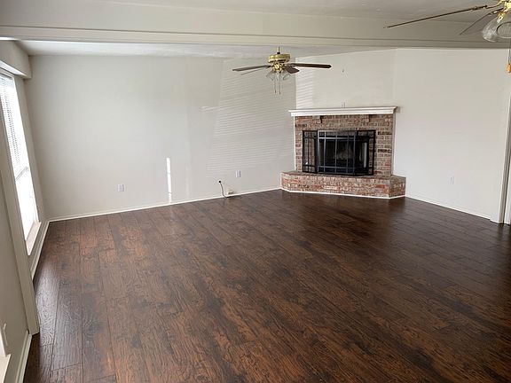 Living Room looking from front door.