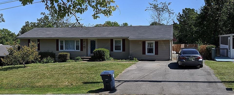 1st image of 1418 Melody Ln