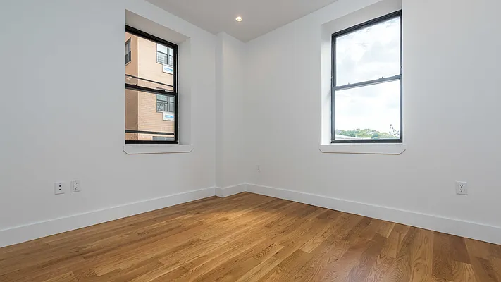 Rented by Nooklyn NYC LLC | media 7
