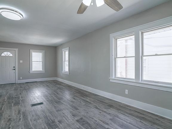 4th image of 134 Helen Ave
