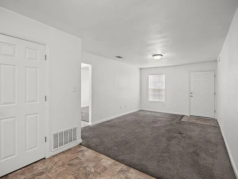 802 Stetson Ave #804 — Photo 3