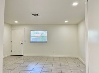 1502 Leo Ln E #B, Clearwater, FL 33755
