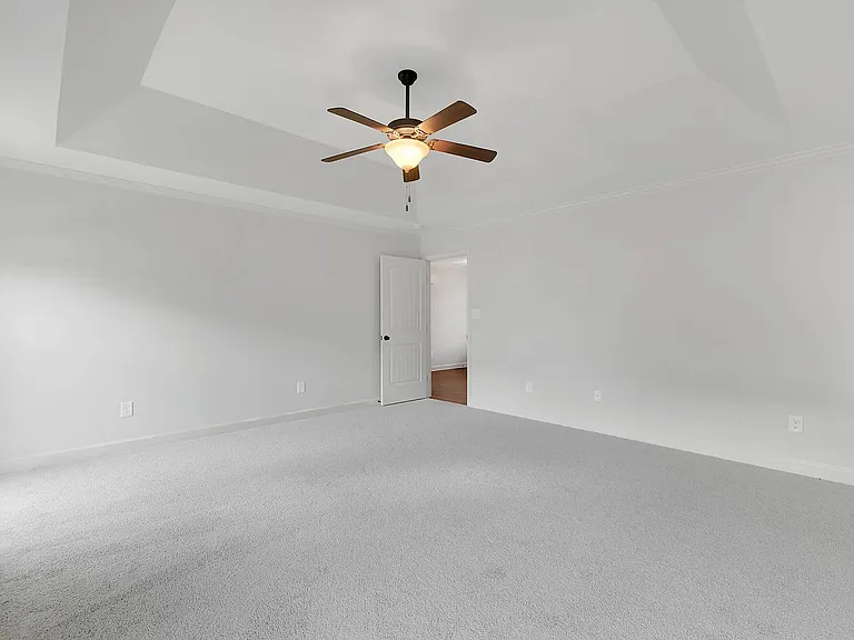 402 Lucy Cir — Photo 28