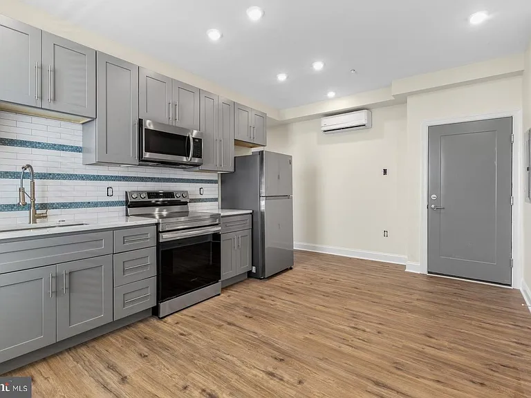 509 Gorgas Ln #D — Photo 4