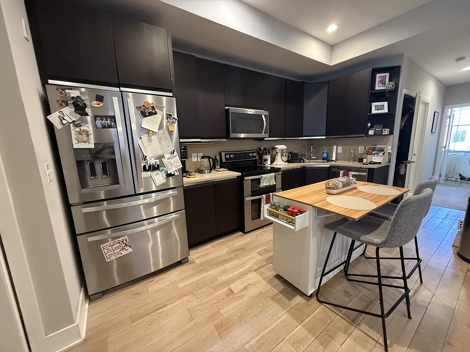 2 bed, 1.5 bath, 850 sqft, $2,395 — Photo 1