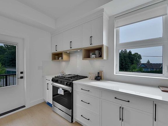4th image of 7540 Briskham St #8