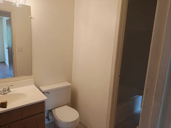 4th image of 722 Gordon Smith Blvd APT 6
