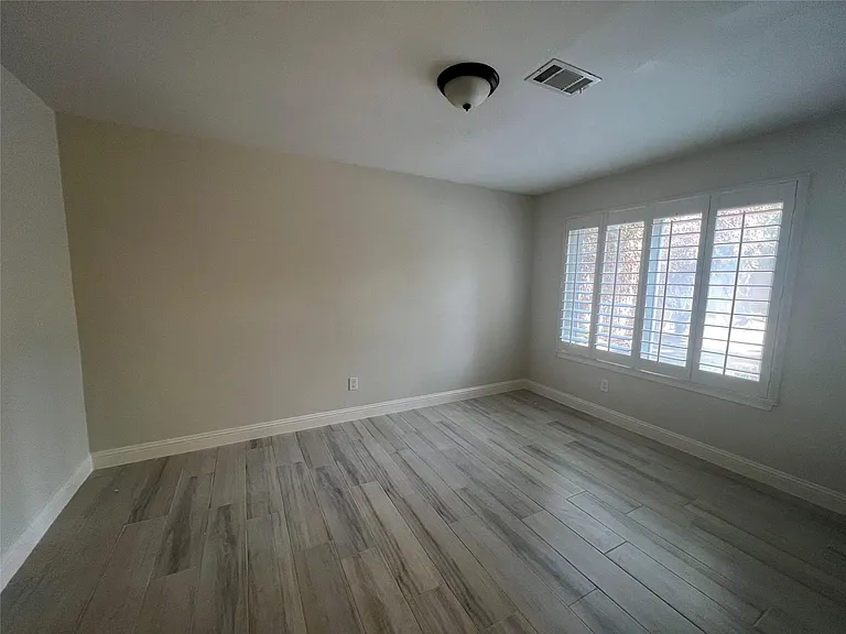 2714 Echo St — Photo 11