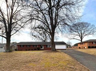 1076 Mayview St, Spartanburg, SC 29303