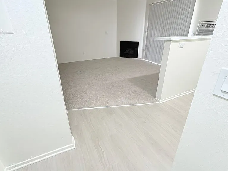 400 Westmoreland Apartments - Modern, approachable, city-living vibe — Photo 7