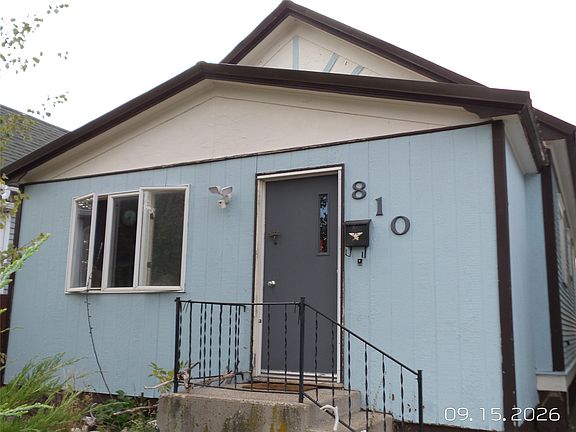 2nd image of 810 8th Ave N