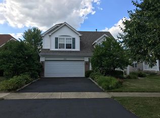 824 Violet Cir, Naperville, IL 60540