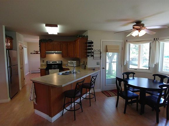 4th image of 917 Woodland Dr