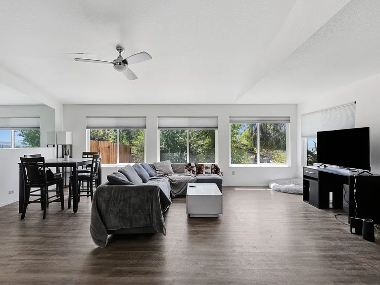 3300 Socrates Dr — Photo 2