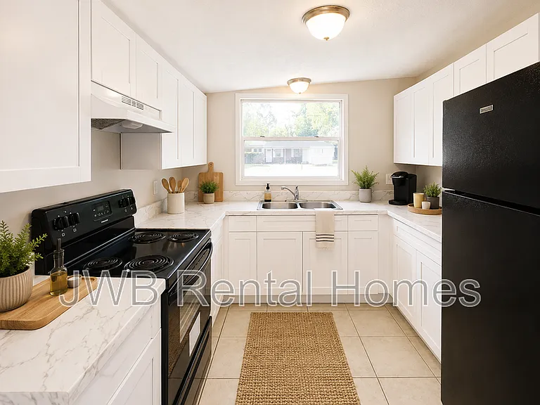 7549 Sharbeth Dr S — Photo 3