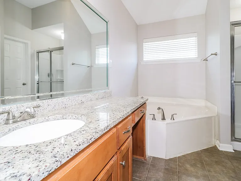 5760 Landau Dr — Photo 12