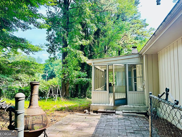 Listing photo 4