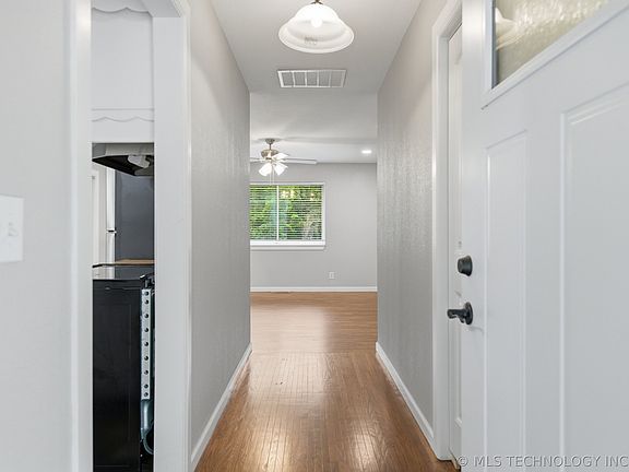 2nd image of 135 W Mill Ave