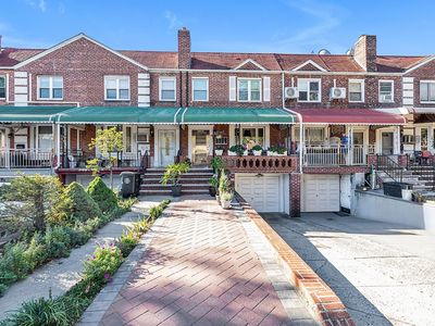14224 61st Rd, Flushing, NY, 11367