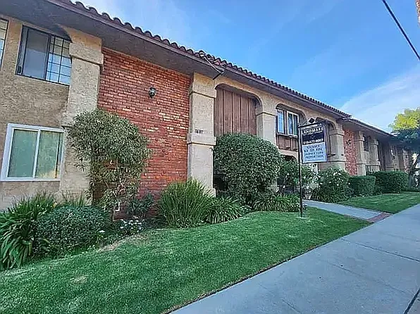 2121 N Verdugo Rd